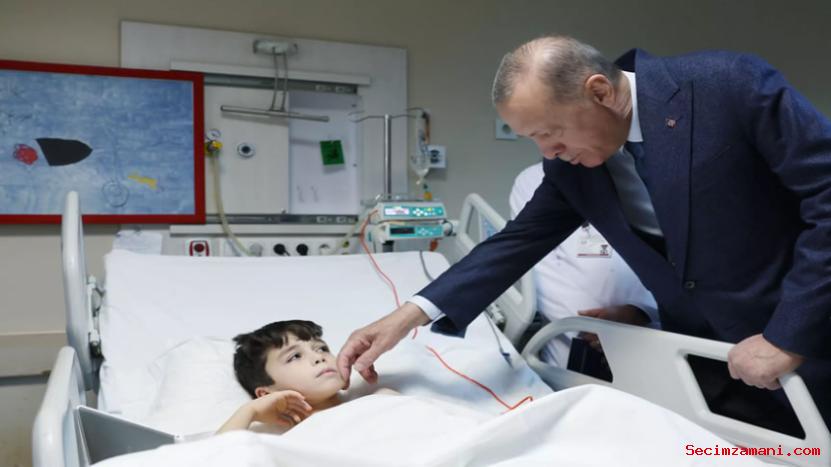 Cumhurbaşkanı Erdoğan, Etlik Şehir Hastanesi'ndeki depremzedeleri ziyaret etti