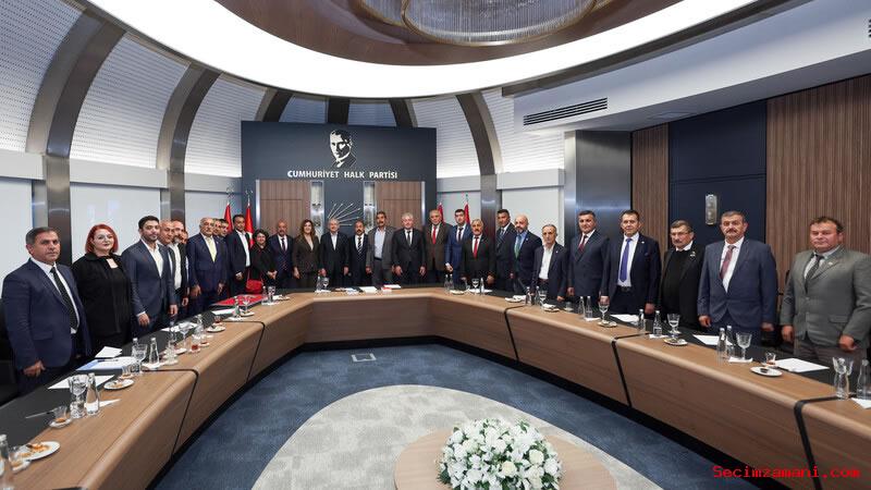 Chp Genel Başkanı Kemal Kılıçdaroğlu, Chp Sivas İl Başkanı Doğan Ve İlçe Başkanlarını Kabul Etti
