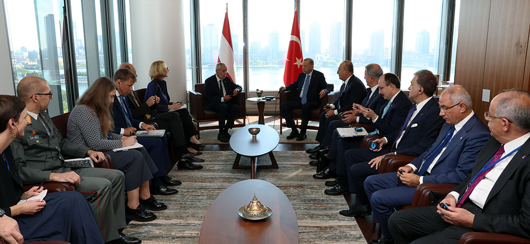 Cumhurbaşkanı Erdoğan, Avusturya Cumhurbaşkanı Van der Bellen ile görüştü