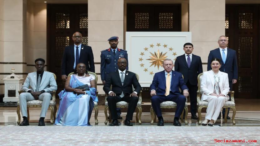 Cumhurbaşkanı Erdoğan, Ruanda Büyükelçisi Charles Kayonga Kabul Etti