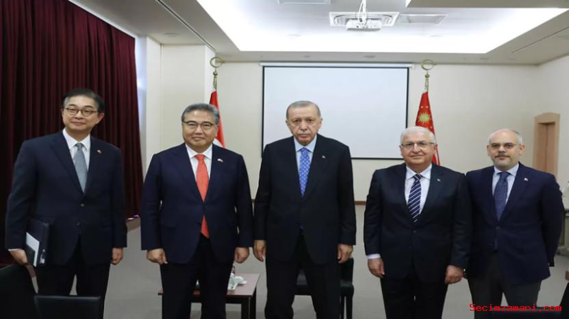 Cumhurbaşkanı Erdoğan, Güney Kore Dışişleri Bakanı Jin'i Kabul Etti