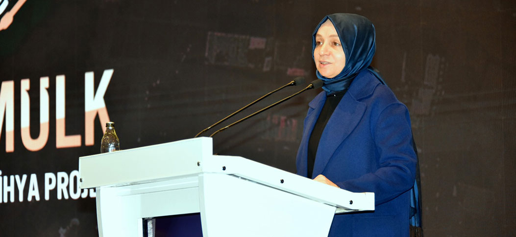 Bize eser ve hizmet üretin' diyen vatandaşlarımızın sesine kulak vererek, ihtiyaçlarını karşılayarak her alanda güçlü bir Türkiye olmak için çabalıyoruz