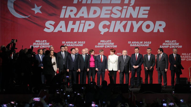 Altılı Masa'nın Liderleri, İBB Başkanı Ekrem İmamoğlu'na Destek İçin &amp;quot;Millet İradesine Sahip Çıkıyor&amp;quot; Mitingine Katıldı