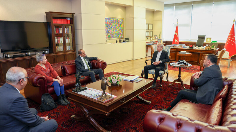 CHP Genel Başkanı Kemal Kılıçdaroğlu, KESK Eş Başkanlarını Bozgeyik ve Yeşil’i Kabul Etti