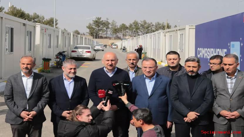 Şehrimizde hasarsız binalarda dükkanlarımız az da olsa faaliyete geçmeye başladı