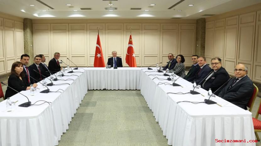 Cumhurbaşkanı Erdoğan, Türk Ortopedi Ve Travmatoloji Birliği Derneği Üyelerini Kabul Etti