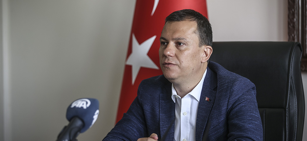 İmamoğlu'nun, CHP'nin ve muhalefet blokunun henüz kesinleşmemiş bir ilk derece mahkemesi kararı üzerinden siyasi fırsatçılığa soyunması, içinde bulundukları açmazların acıklı bir sonucudur