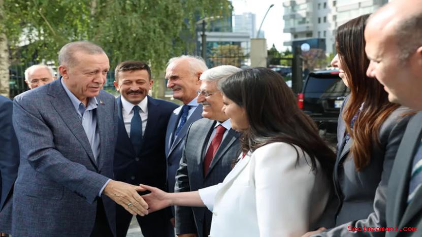 Cumhurbaşkanı Erdoğan, Ak Parti Genel Merkezi'ne Geldi