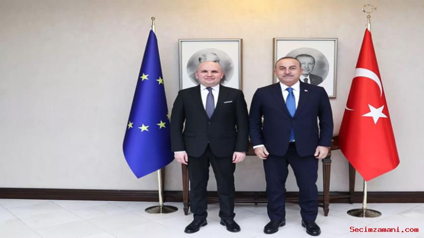 Dışişleri Bakanı Mevlüt Çavuşoğlu, Avrupa Parlamentosu Üyesi İlhan Küçük İle Bir Araya Geldi