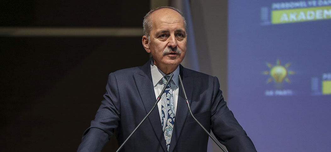 Şimdi, anayasayı değiştirelim teklifiyle birlikte ellerinin ayaklarının birbirine dolaştıklarını göreceksiniz