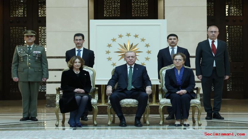Cumhurbaşkanı Erdoğan, İspanya Büyükelçisi Latorre Sancho’yu Cumhurbaşkanlığı Külliyesinde Kabul Etti