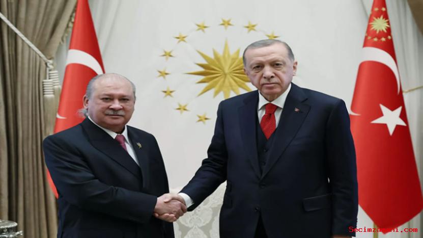 Cumhurbaşkanı Erdoğan, Johor Sultanı İskender'i kabul etti