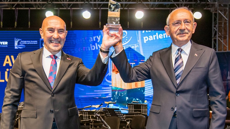 CHP Lideri Kılıçdaroğlu, AKPM Tarafından İzmir’e Verilen 2022 Avrupa Ödülü Törenine Katıldı