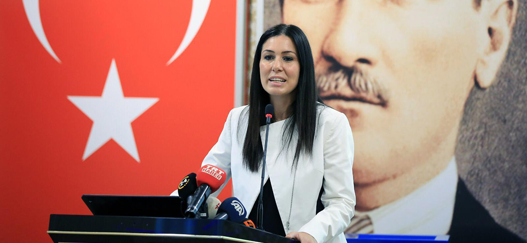 10 Kasım muzaffer komutan, büyük devlet adamı Atatürk'ü fikirleriyle anma ve kurucusu olduğu Cumhuriyet'imizin değerlerine sahip çıkma günüdür