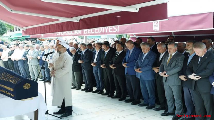 Cumhurbaşkanı Erdoğan, Genel Başkan Yardımcısı Yazıcı'nın Annesinin Cenaze Törenine Katıldı