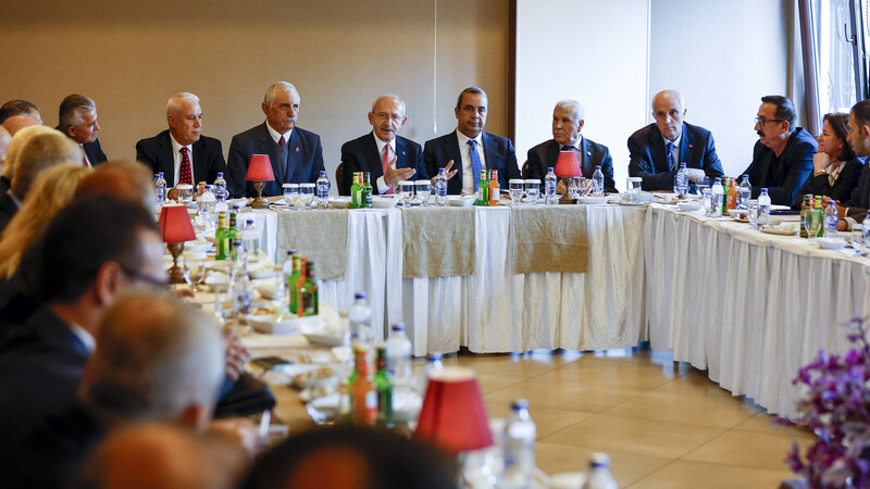 CHP Genel Başkanı Kemal Kılıçdaroğlu, Bursa'da Kanaat Öderleriyle Bir Araya Geldi