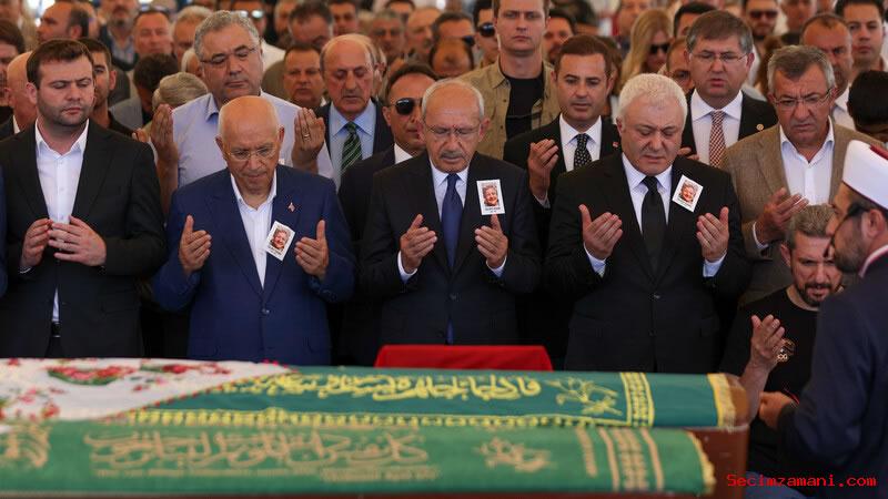 Chp Genel Başkanı Kemal Kılıçdaroğlu, Sulhiye Özkan'ın Cenaze Törenine Katıldı