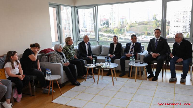 Chp Genel Başkanı Ve Cumhurbaşkanı Adayı Kemal Kılıçdaroğlu, Uyanık Ailesine Taziye Ziyaretinde Bulundu