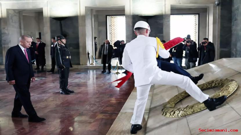 Cumhurbaşkanı Erdoğan Anıtkabir'i Ziyaret Etti