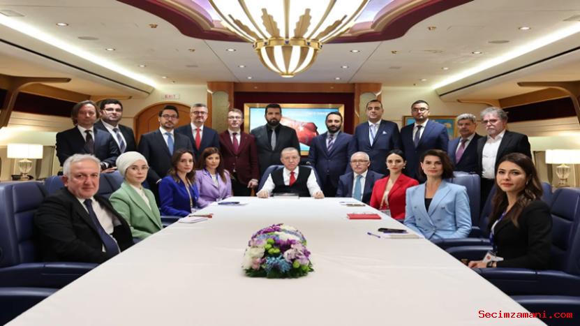 Cumhurbaşkanı Erdoğan, Bae Dönüşü Uçakta Gazetecilerin Sorularını Yanıtladı