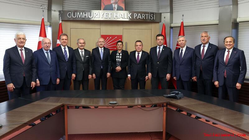 CHP Genel Başkanı Kemal Kılıçdaroğlu, CHP’li Büyükşehir Belediye Başkanlarıyla Bir Araya Geldi