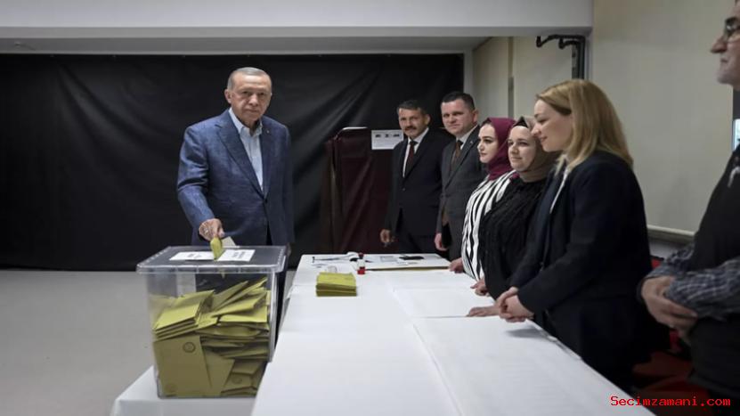 Cumhurbaşkanı Erdoğan, Oyunu Saffet Çebi Ortaokulu’nda Kullandı